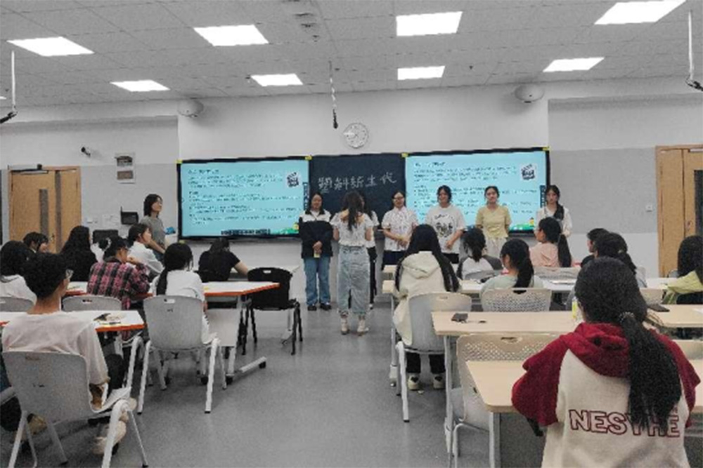 20250422书香观云社区举办第2期“青言青语”微讲堂402.jpg