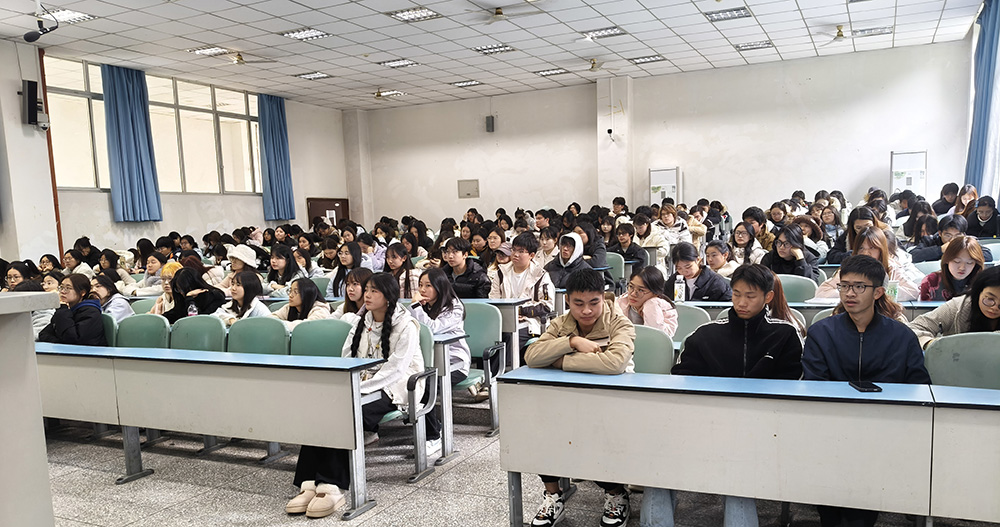 观众图缩剪.jpg